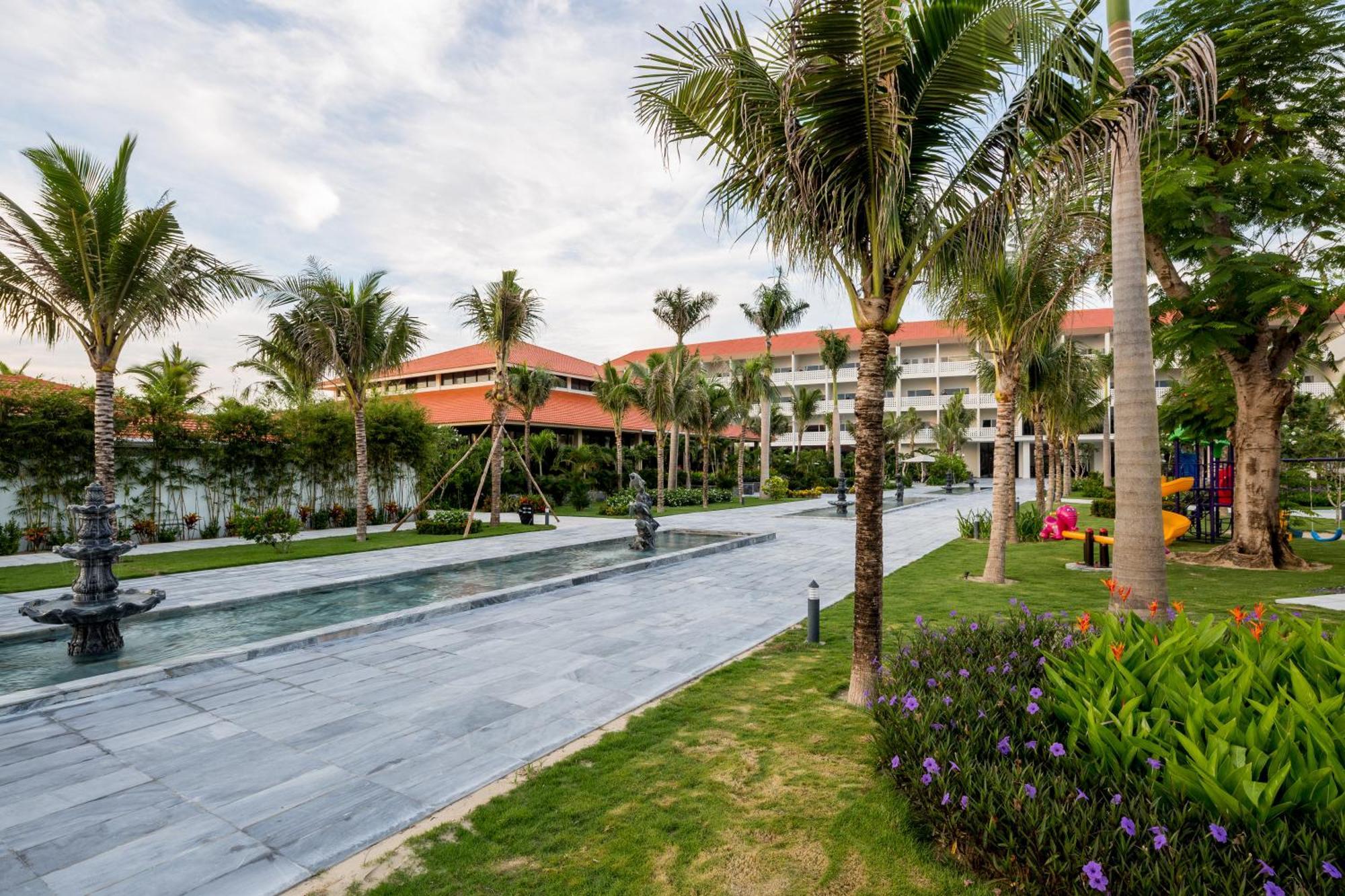 Grandvrio Ocean Resort Danang Tra Khe Exterior photo